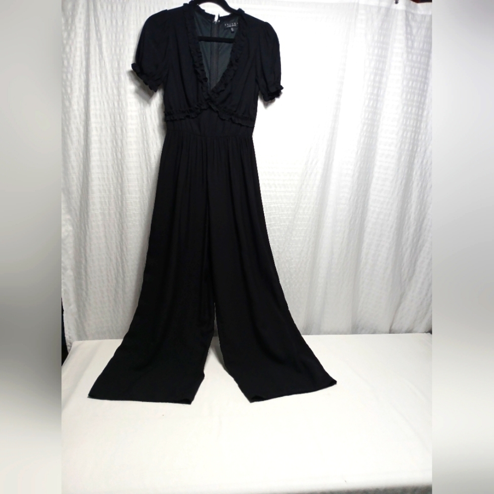Trixxi Clothing Company Ruffle Vneck, And Sleeve , Wide Leg Pantsuit. Size M